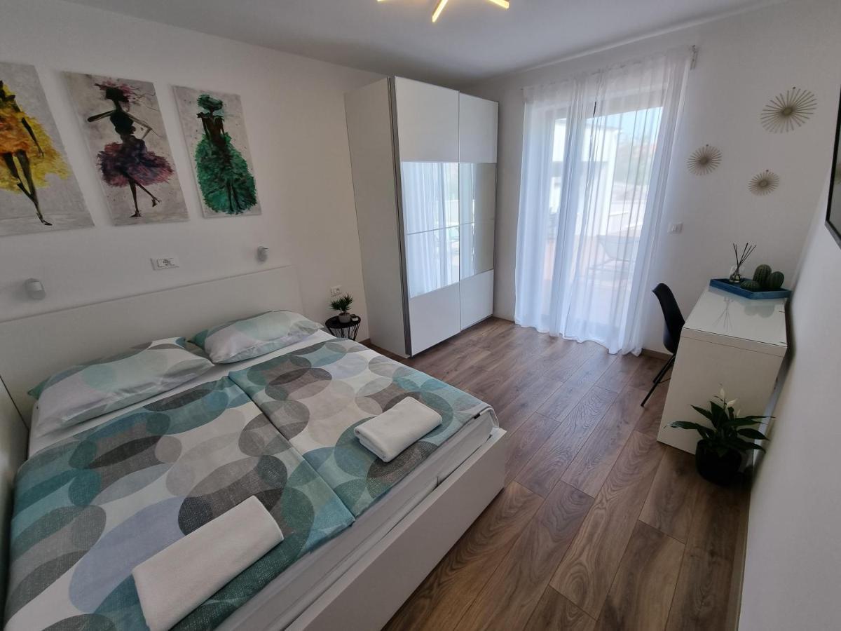 Villa Lana Valbandon Ngoại thất bức ảnh